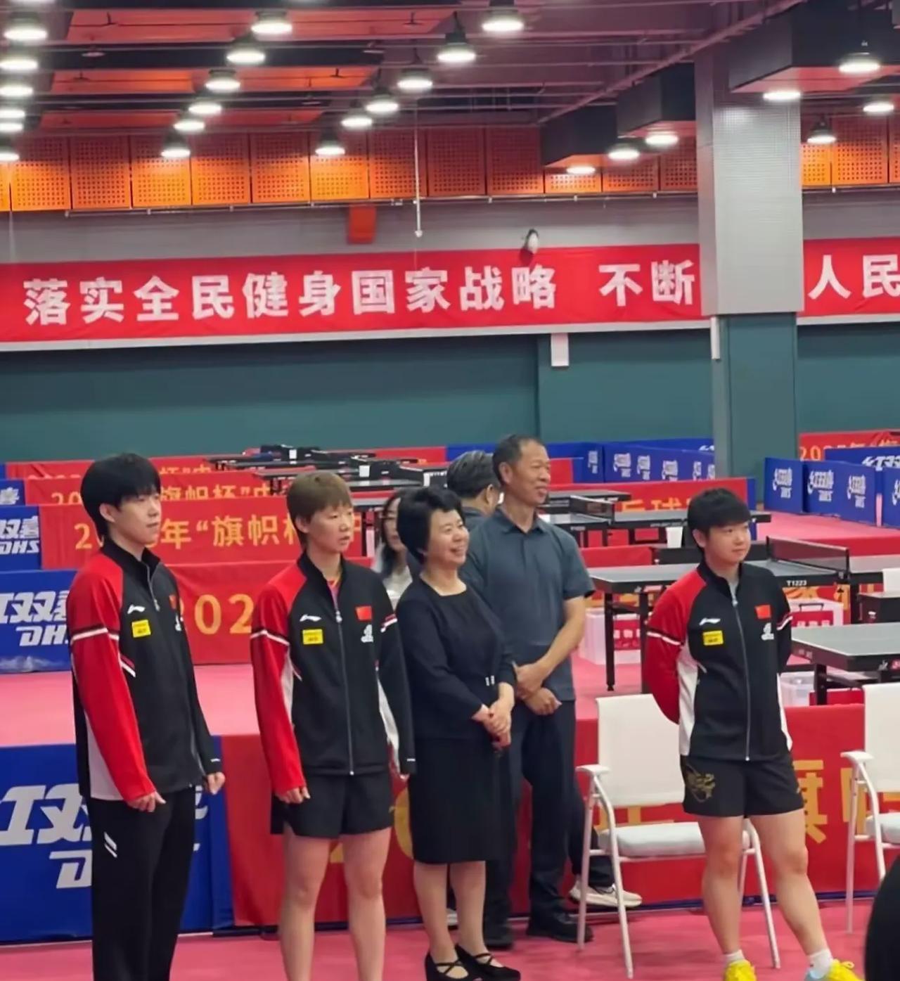 现役球员里就他们三个有世乒赛的单打冠军，最好的T2小分队，没有一个人掉队，三个人