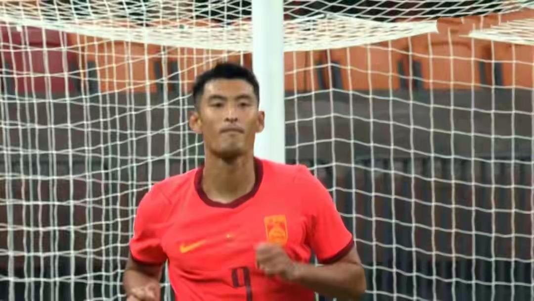 3：0，邵佳一的国足进了马尔代夫3个球。让人不解的是上半场0进球，下半场调整后进