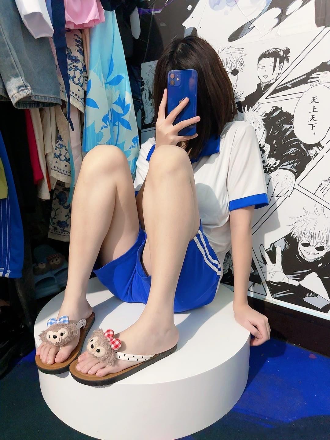 你是独角兽，穿过魔法丛，是治愈我的小彩虹