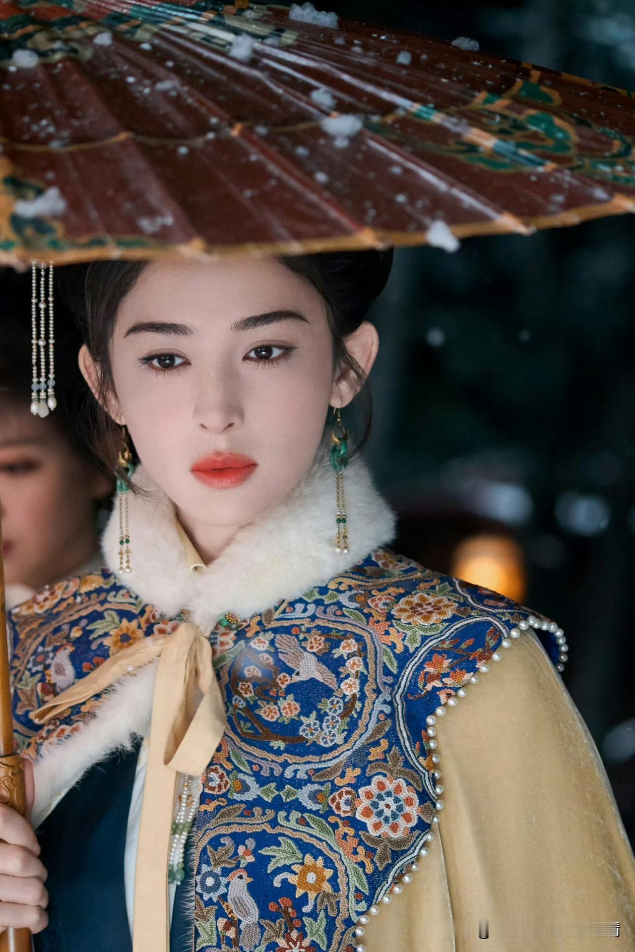 玉茗茶骨前4集速评古装剧《玉茗茶骨》前4集节奏够快，但细节槽点不少。娜