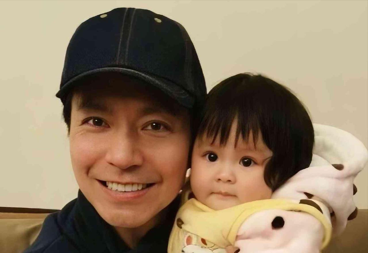 曾航生离开TVB，不是被踢走，是自己不想留了他今年六十岁，跟TVB的合约到期