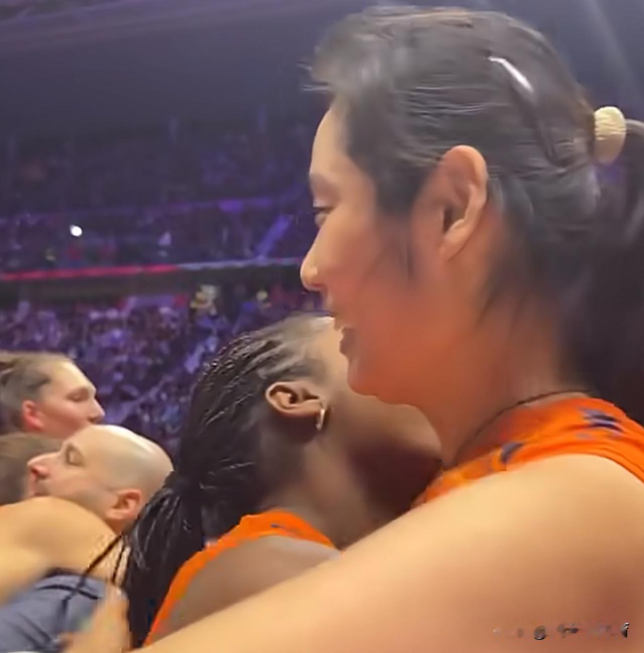 久违的冠军，等了一整个赛季，科内利亚诺终于夺冠了，朱婷也终于拿到了本赛季第一个冠