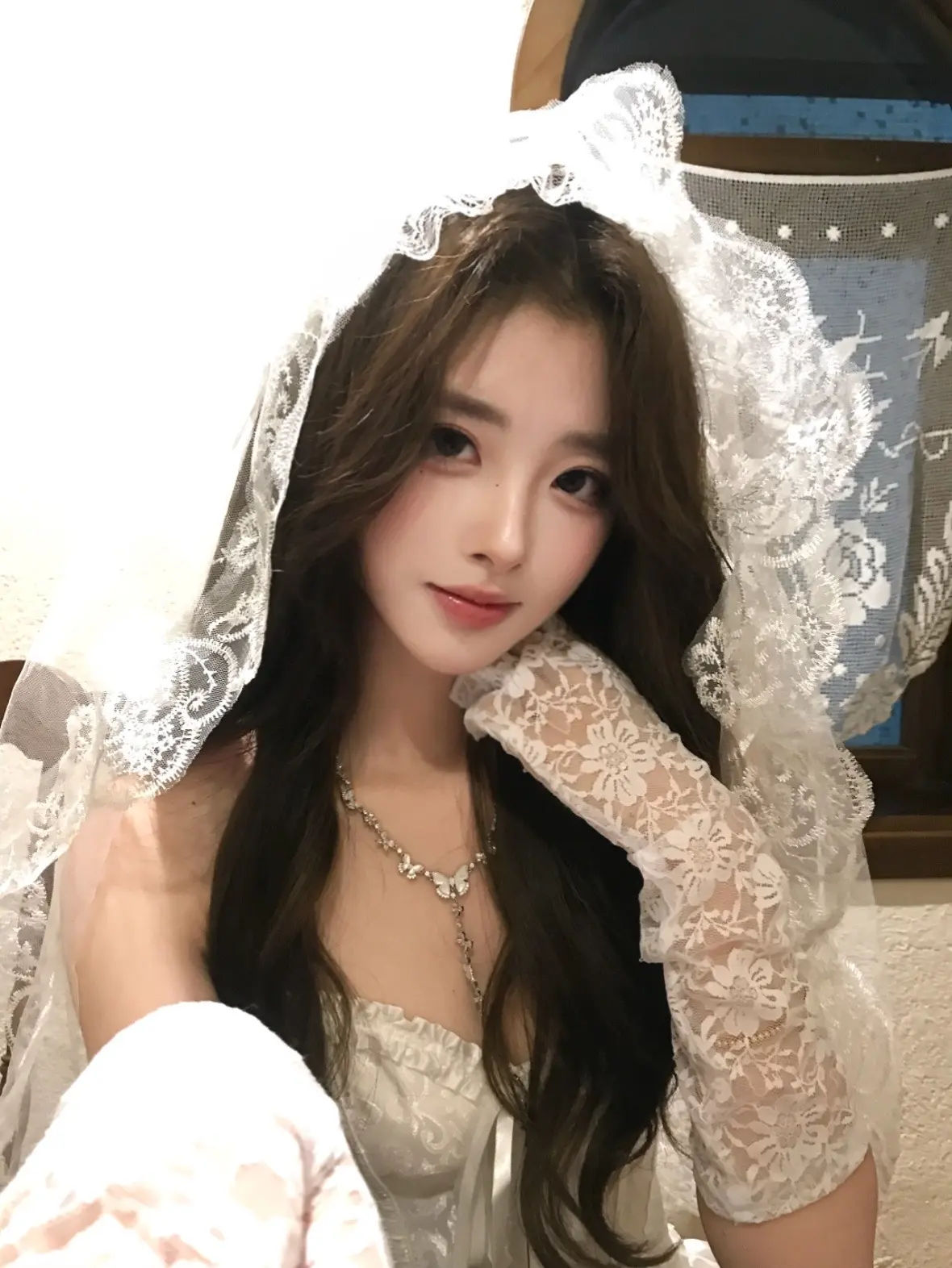 宝宝们，这组婚纱照片是由我和我的摄影朋友一同创作，从未和任意一家写真馆...