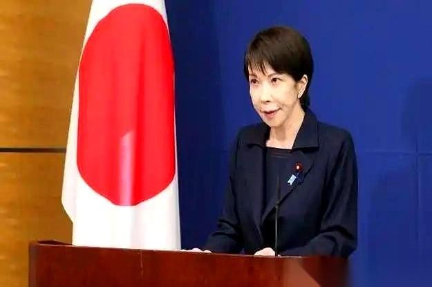 日本那边刚把算盘珠子拨响，以为捏住了一笔稳赚的买卖。赴日签证费，直接翻了五倍。