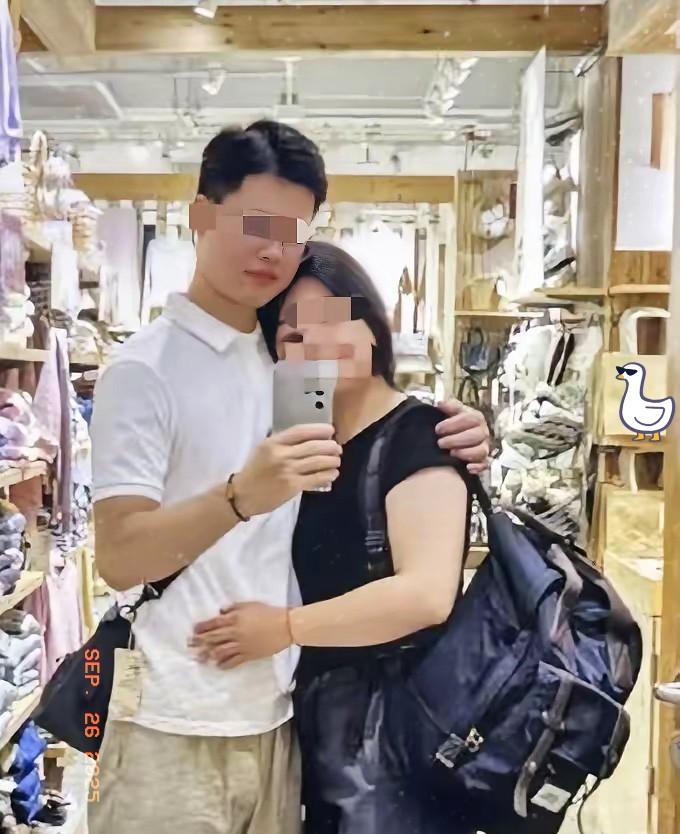 那个华南理工大学的博士，黄某兴，公派出去留学，回来搞出这么一档子事儿，真的让人觉