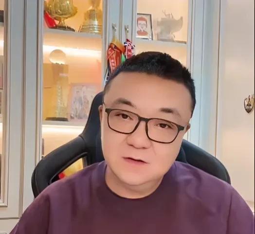董路说中国男足必须要有欧洲五大联赛球员才有可能进世界杯，这话我不认同，因为太过绝