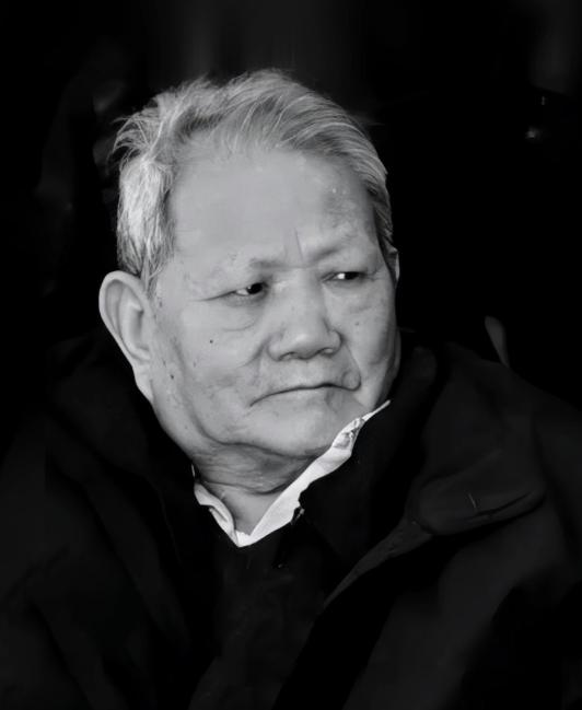 毛主席身边的保卫力量有多强？根据毛主席曾经的贴身卫士李银桥的说法，包围毛主席的警