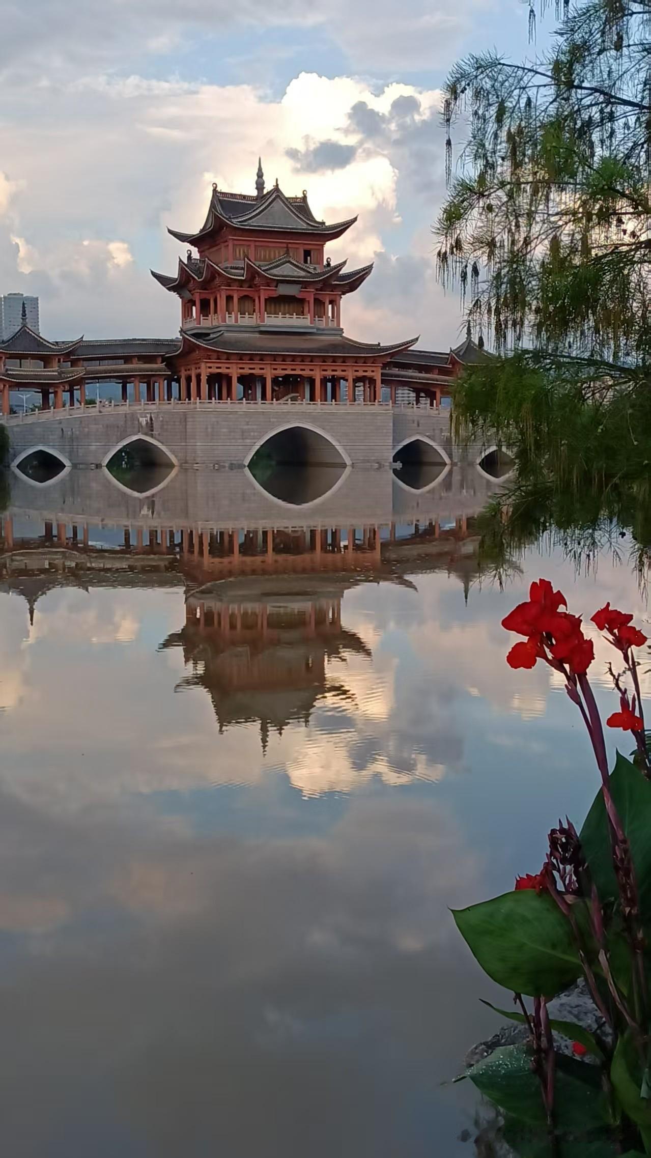 现在外面，是真没通缩。只是说，现在外面是滞涨。滞涨的特点，是收入下降，物价上