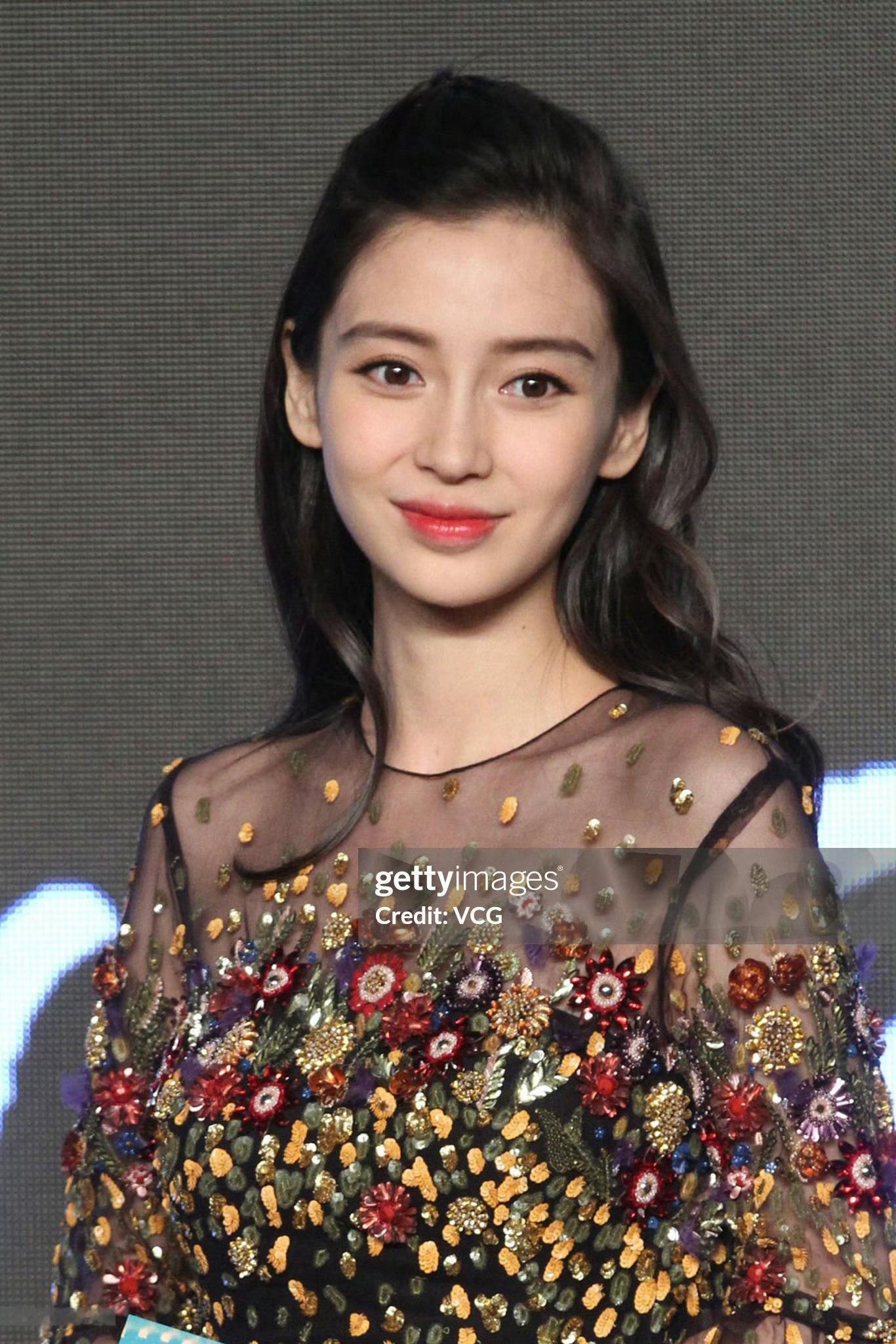 angelababy杨颖电影《摆渡人》的发布会