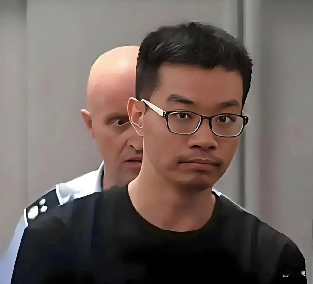 徐泽伟这事，彻底撕开了普通技术人的体面。现在还去西方旅游的，有多想不开，早
