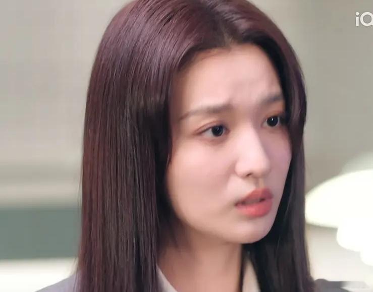 王楚然这法令纹还有救吗