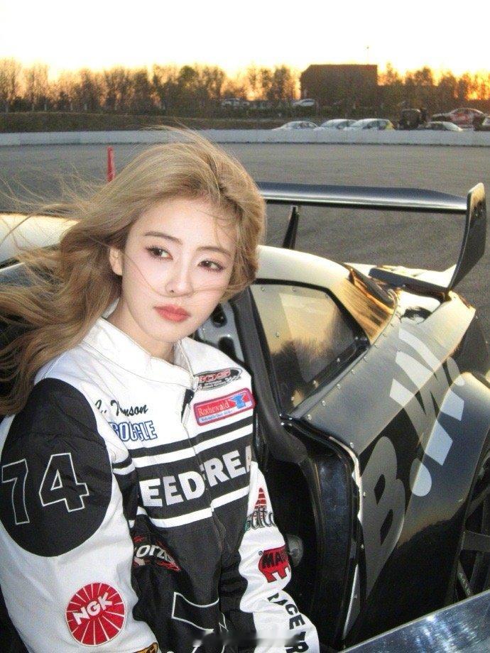 白鹿真的是好会营业的女明星