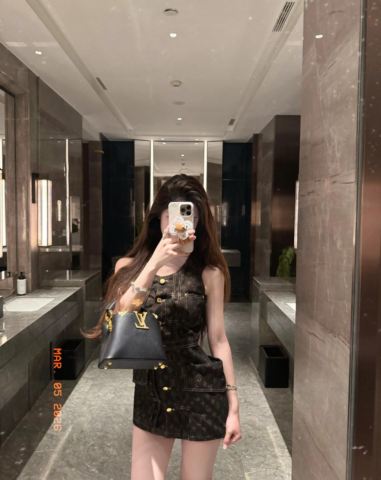 来吃东营一个大瓜！本地又有一位年轻女生，刚当上董事长身边的高管，就开始在网上各