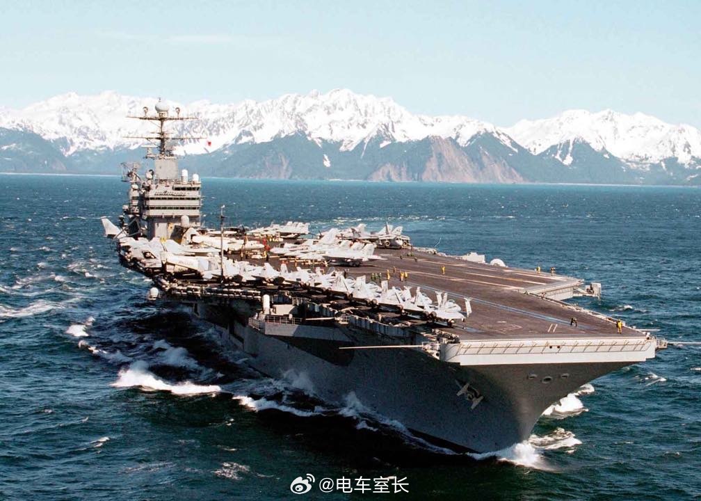 伊朗向美军林肯号航母发射导弹伊朗发射4枚导弹，袭击美国林肯号航母。林肯号（USS