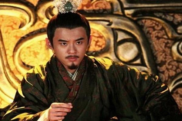 在那遥远的汉朝盛世之中，有一位皇帝，他的名字如雷贯耳——汉武帝刘启。这位帝王，不