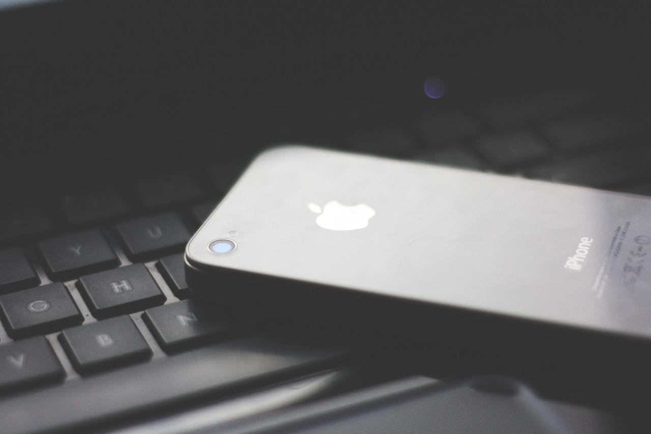 注意到了iPhone17系列降价后的市场变化。这一波苹果的定价策略很清晰，标准版