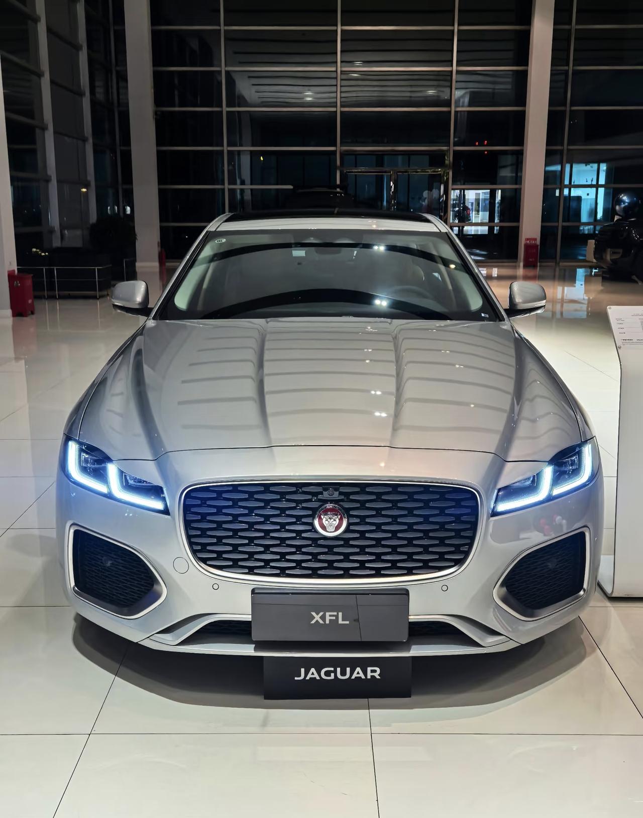 银色捷豹XFL为何如此优雅？