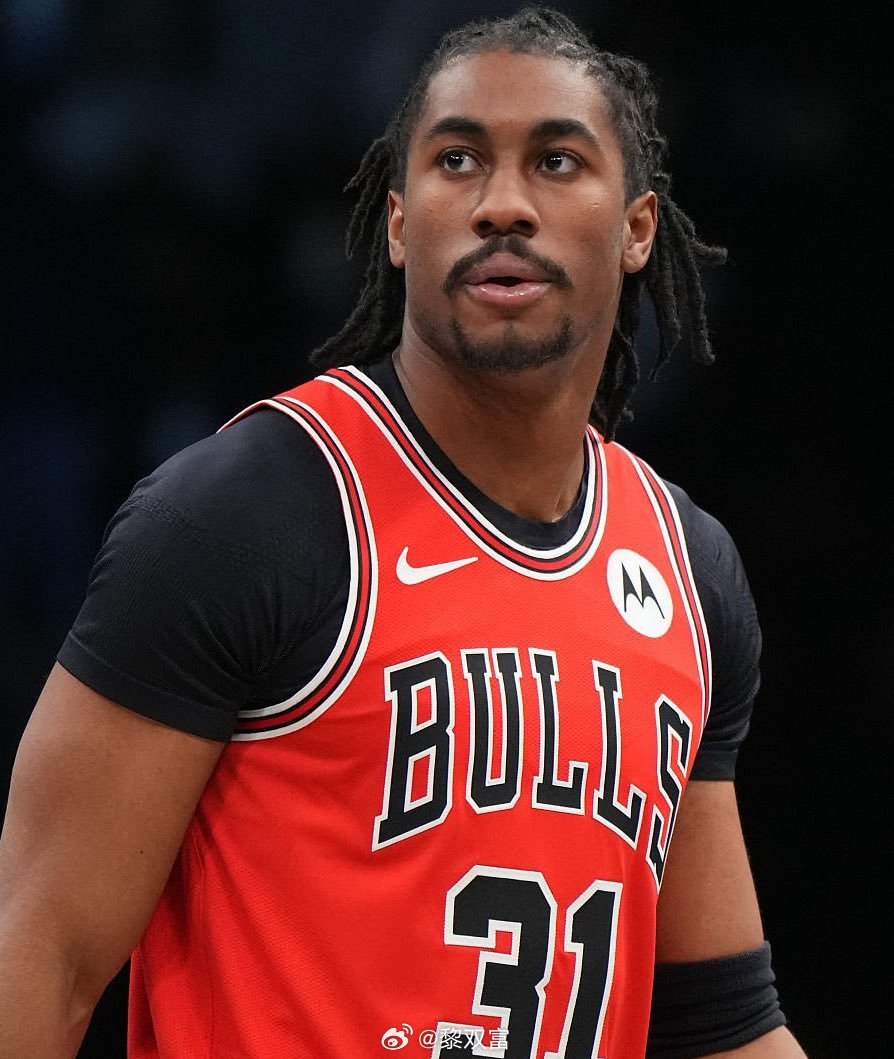 公牛宣布裁掉2022年5号秀杰登·艾维，不过会把他剩余的1000万美元薪水都发给