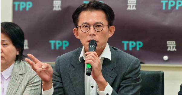 大陆查处刘世芳外甥　黄国昌回应了大陆查处了一位台湾官员的亲戚，因为这个人赚了