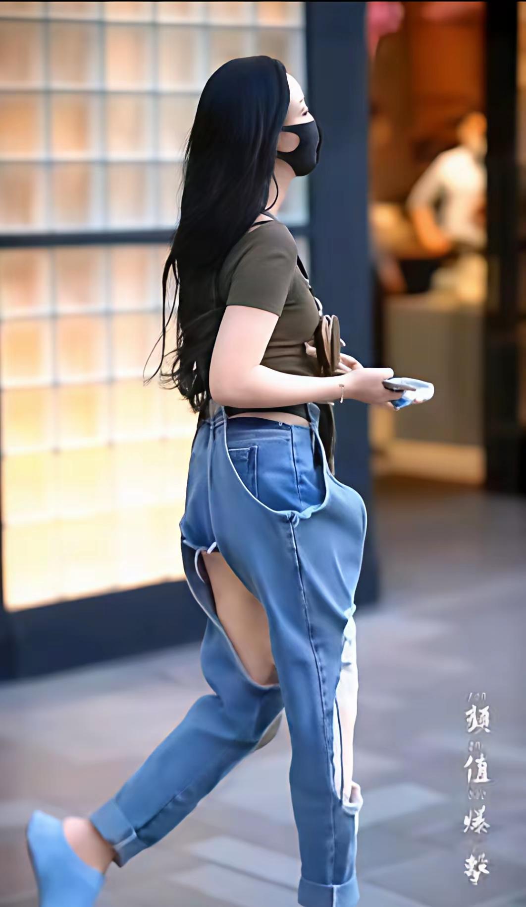 这个裤子从哪里看起来很时髦呢？反正我是欣赏不来。我就喜欢那种正正常常的穿搭。