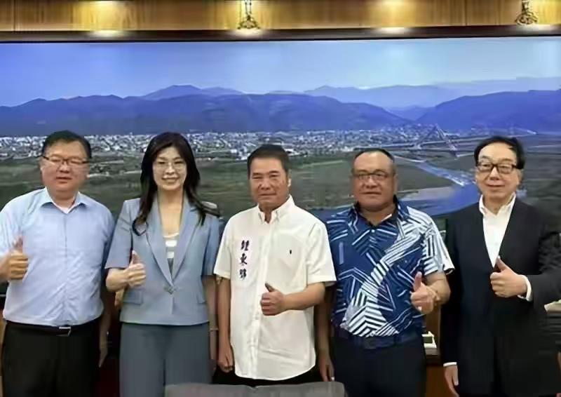 郑丽文又获得了帮助，对于下一届国民党主席已经势在必得了！ 说白了，就是原来郑