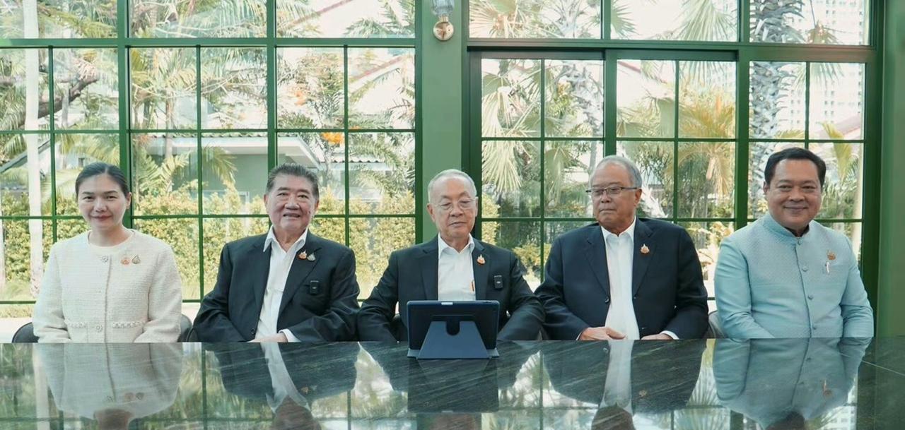 为泰党和他信家族被逼上梁山，做出最后一搏。据报道，为泰党和猜卡森做出承诺，若其获
