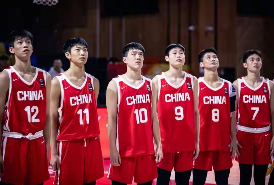 篮板劣势太致命！u16男篮亚洲杯决赛中国队58-85负澳大利亚屈居亚军！9月