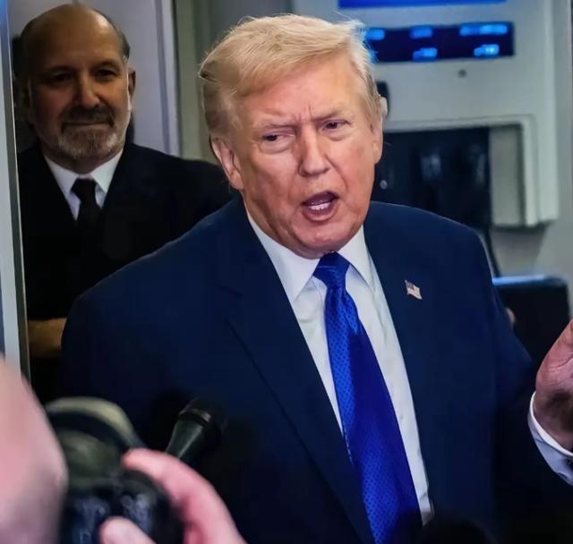 特朗普谈黎智英被判刑，这次终于说对了！2月9日，记者问特朗普道：总统先生，您听说