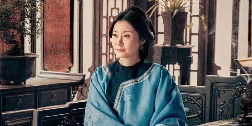 别再让妈妈在镜头里“受苦”了——她根本不需要那些皱纹来证明伟大。《大生意人》里