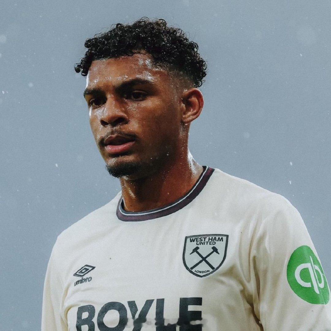 【西汉姆联冬窗大动作】身陷降级区的英超球队西汉姆联，一月冬窗转会动作频频。德国中