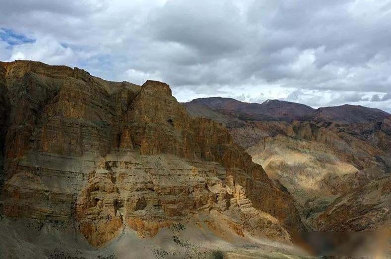 中印边境中段争议区一，萨让段已被我国实控，并新建了楚鲁松杰村西藏阿里地区札达县