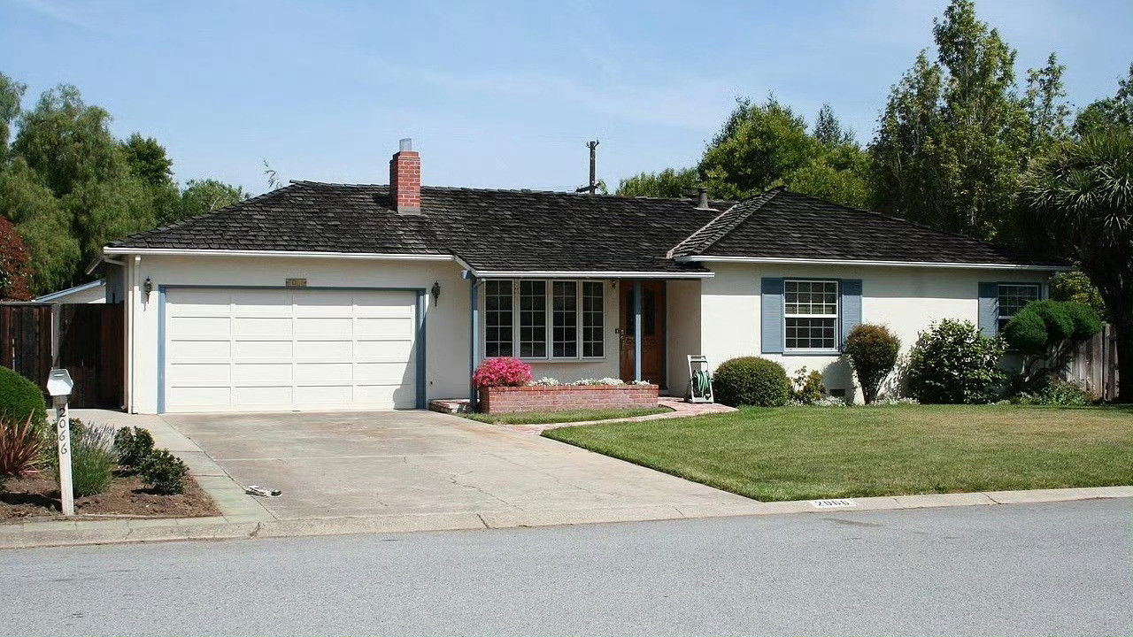 苹果的50年，车库变“宇宙飞船”。我们的50年，还活着……