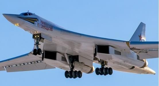 以图160的技术，目前我国、美国的工业体系都做不出来，图160的武器系统改一改，