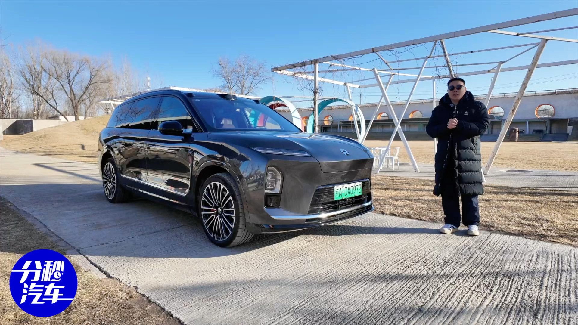 旗舰SUV蔚来ES8试驾体验：澎湃动力，智能座舱颠覆想象！