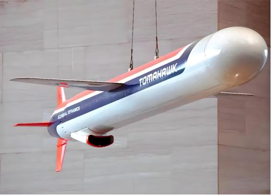 日本刚接收美国战斧导弹，日媒就发现：中国卫星十分钟过日本一次3月13日，日本正