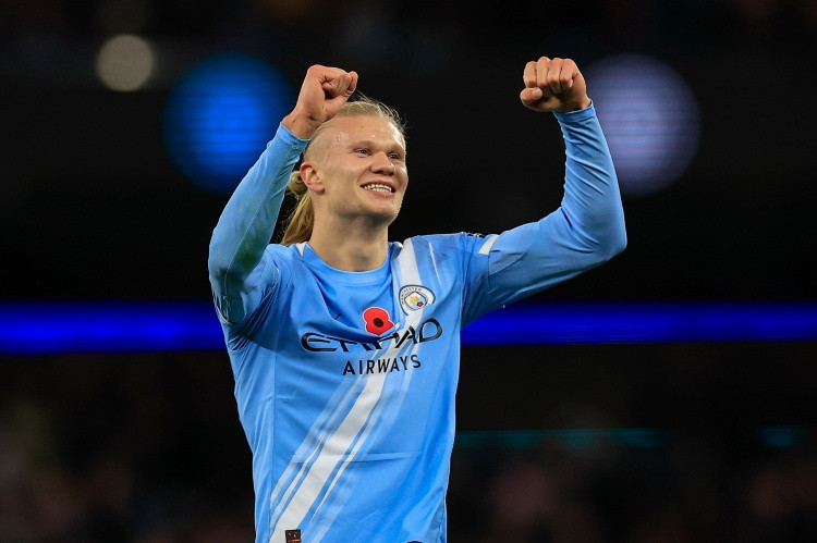 太高效! 哈兰德本赛季20场32球3助, 平均48.4分钟参与1球