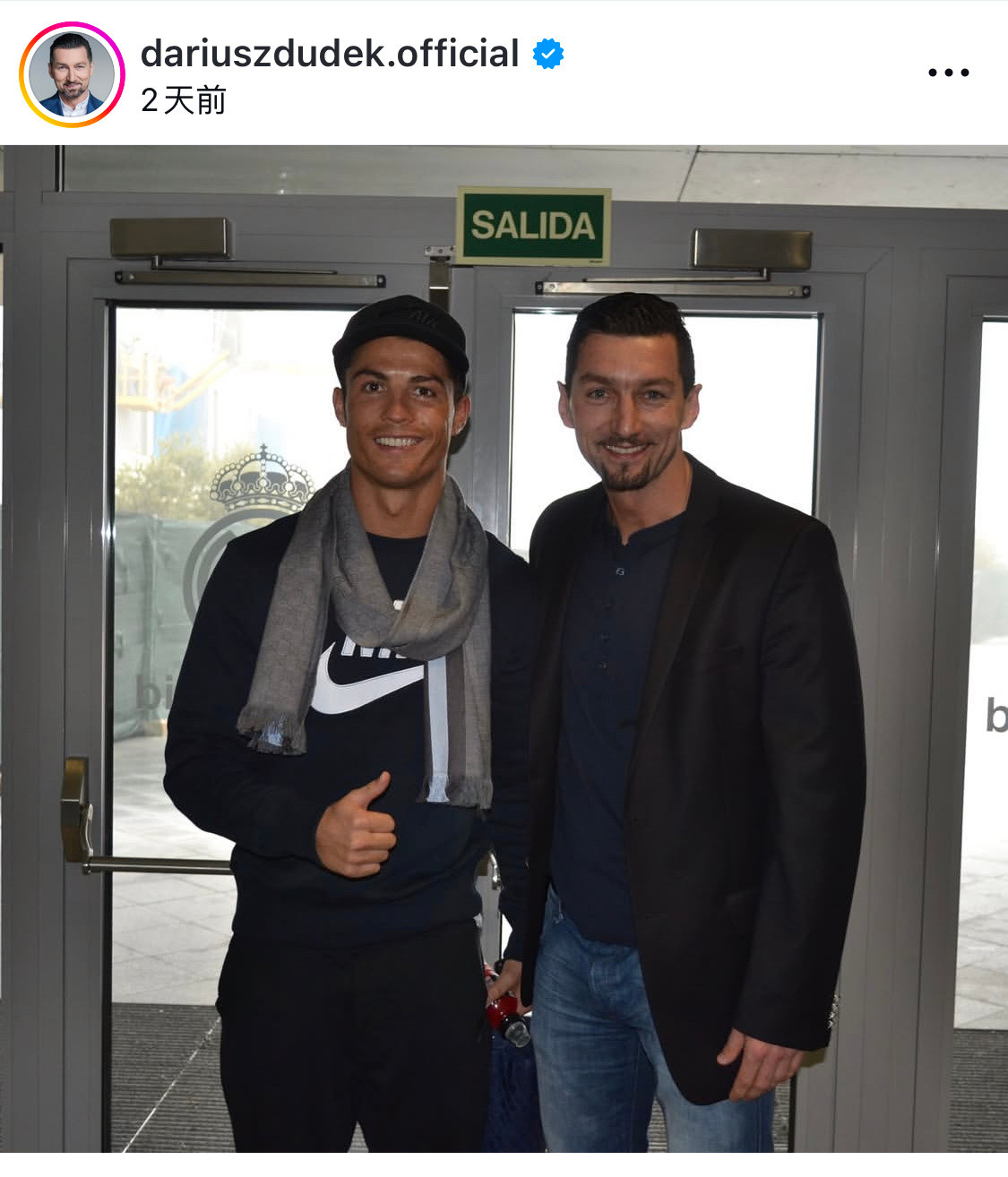 这又是什么时候的照片！没见过～