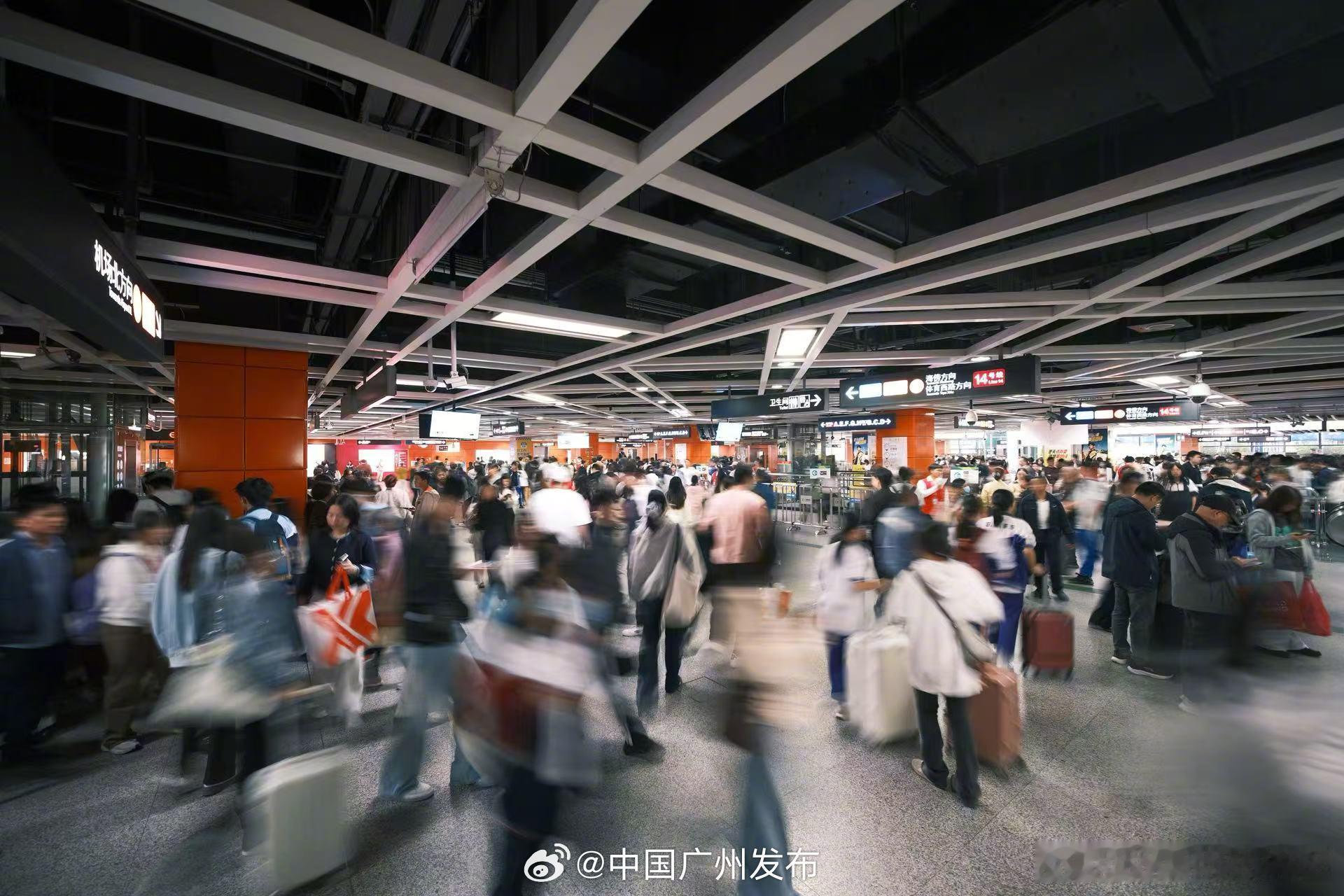 【 2025广州最忙站点TOP3：🥇体育西路 日均40.63万人次...
