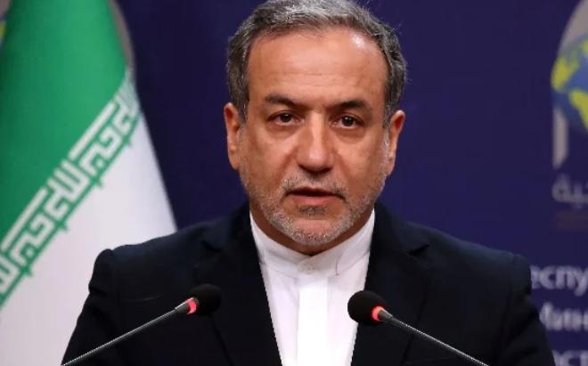 伊朗外长阿拉格奇3月1日接受半岛电视台采访近期，伊朗发生了一件大事，伊朗最高