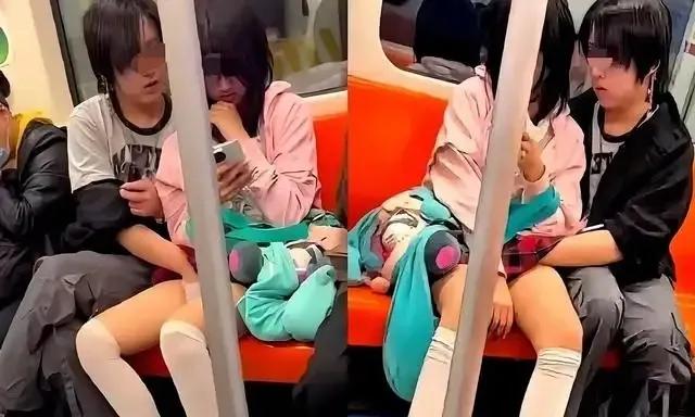 地铁上这一幕真的看得人揪心！一个女孩不知遭遇了什么，画面里的场景想想都让人心疼，