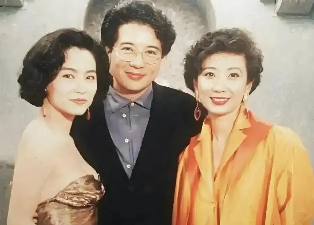 施南生年轻时好美！作为相交半生的红颜闺蜜，林青霞曾于2020年5月在南方周末撰文
