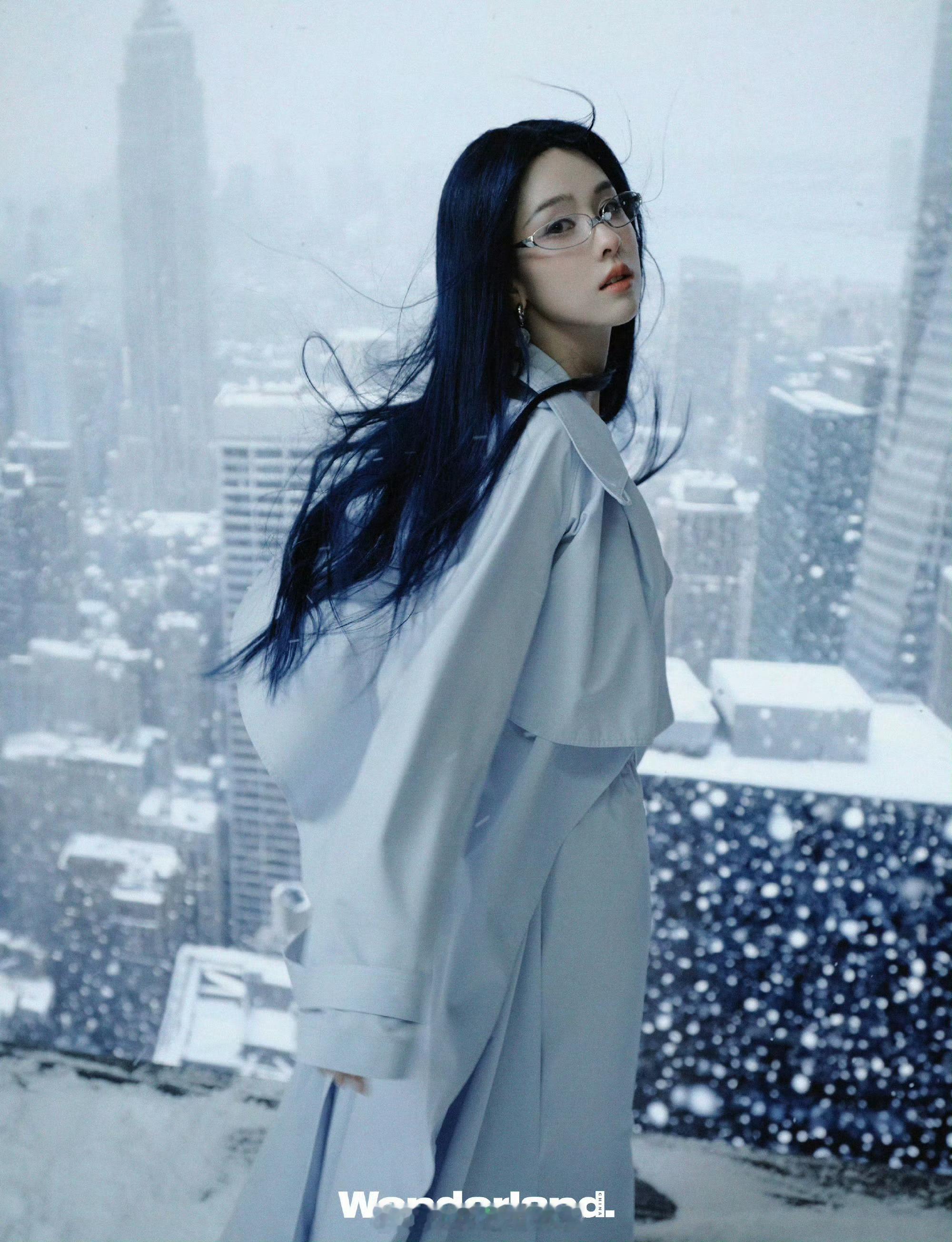 陈都灵戴眼镜魅力大爆发陈都灵戴眼镜真的原地封神了