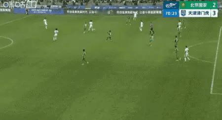 辣眼睛！北京国安队后卫的两次冒顶，约等于给天津津门虎外援送上“助攻”大礼🎁