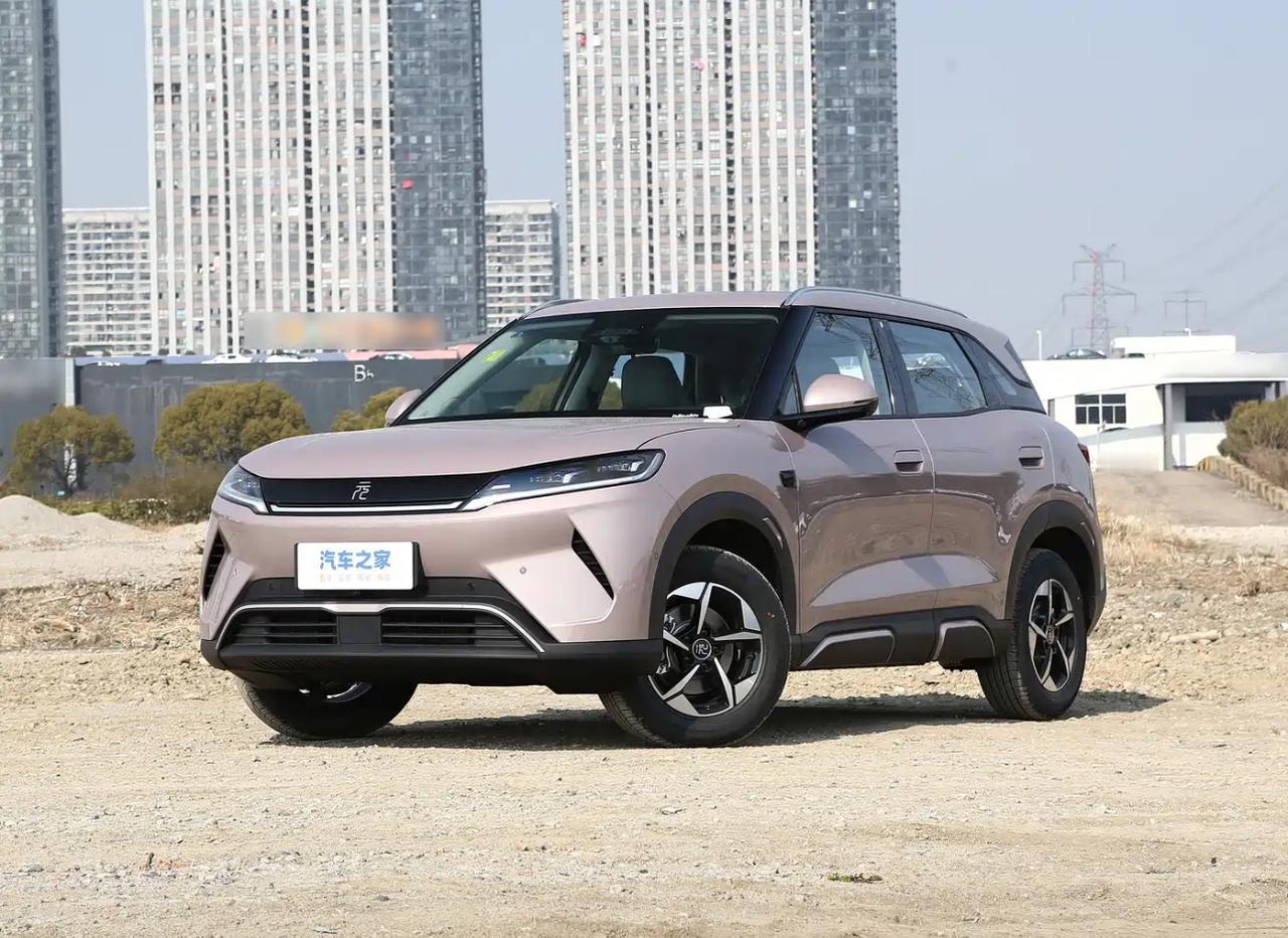 2025款比亚迪元UP核心信息梳理2025款比亚迪元UP为品牌e平台3.0首