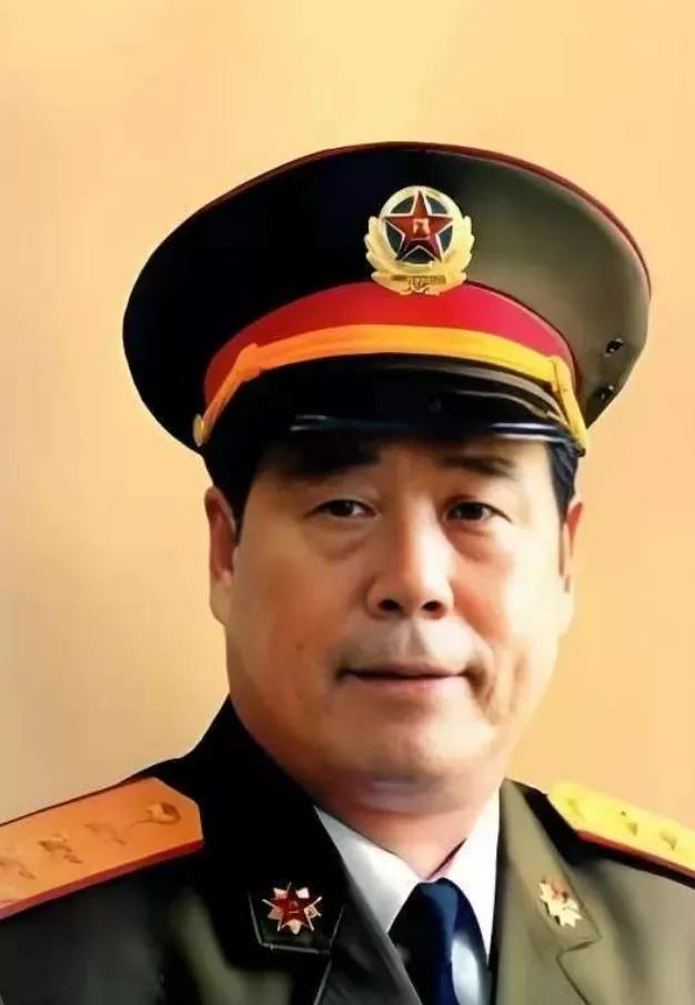 1986年，成都军区司令员傅全有来墨脱边防的军营视察，却看到军营三百多人全都身