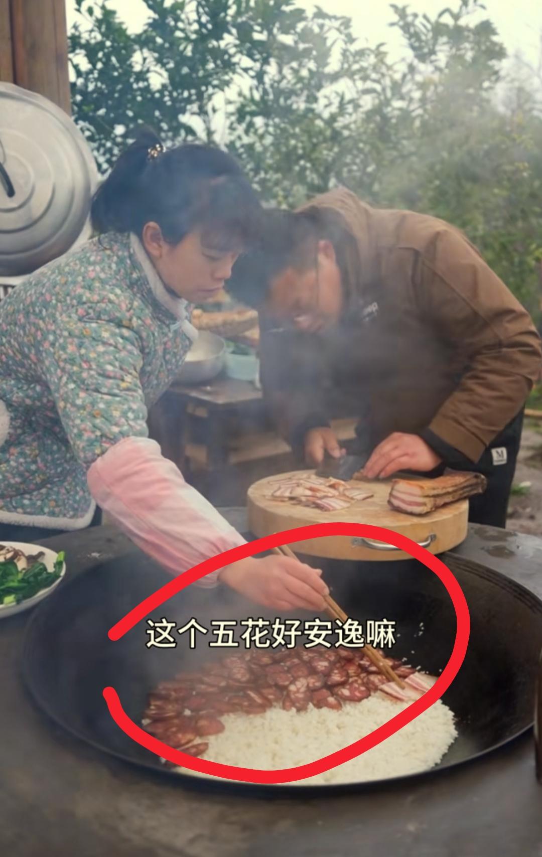 现在全网最后悔的男人就是渝乡桃子了吧！不是因为拍视频没人看也不是因为腊肉没有人