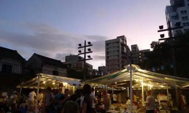台独分子有一个巨大的误解，以为中央政府是要他们归顺，实际上他们可以不归顺，没关系