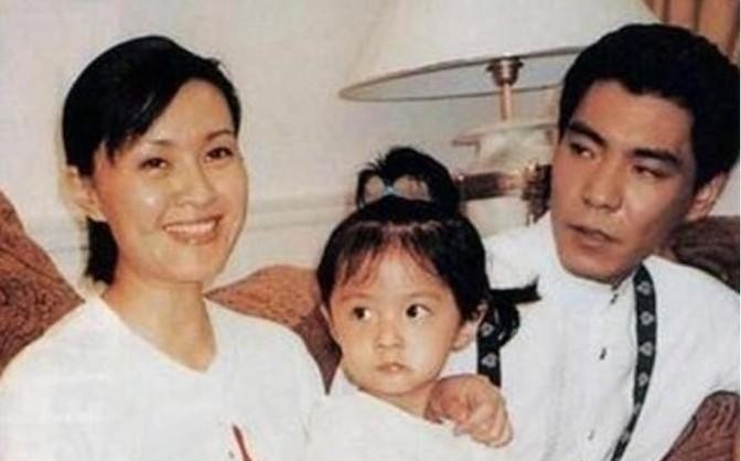 1994年，屠洪刚给那英打电话说“英子，借我5万块钱，急用”，那英问“干啥用呢”
