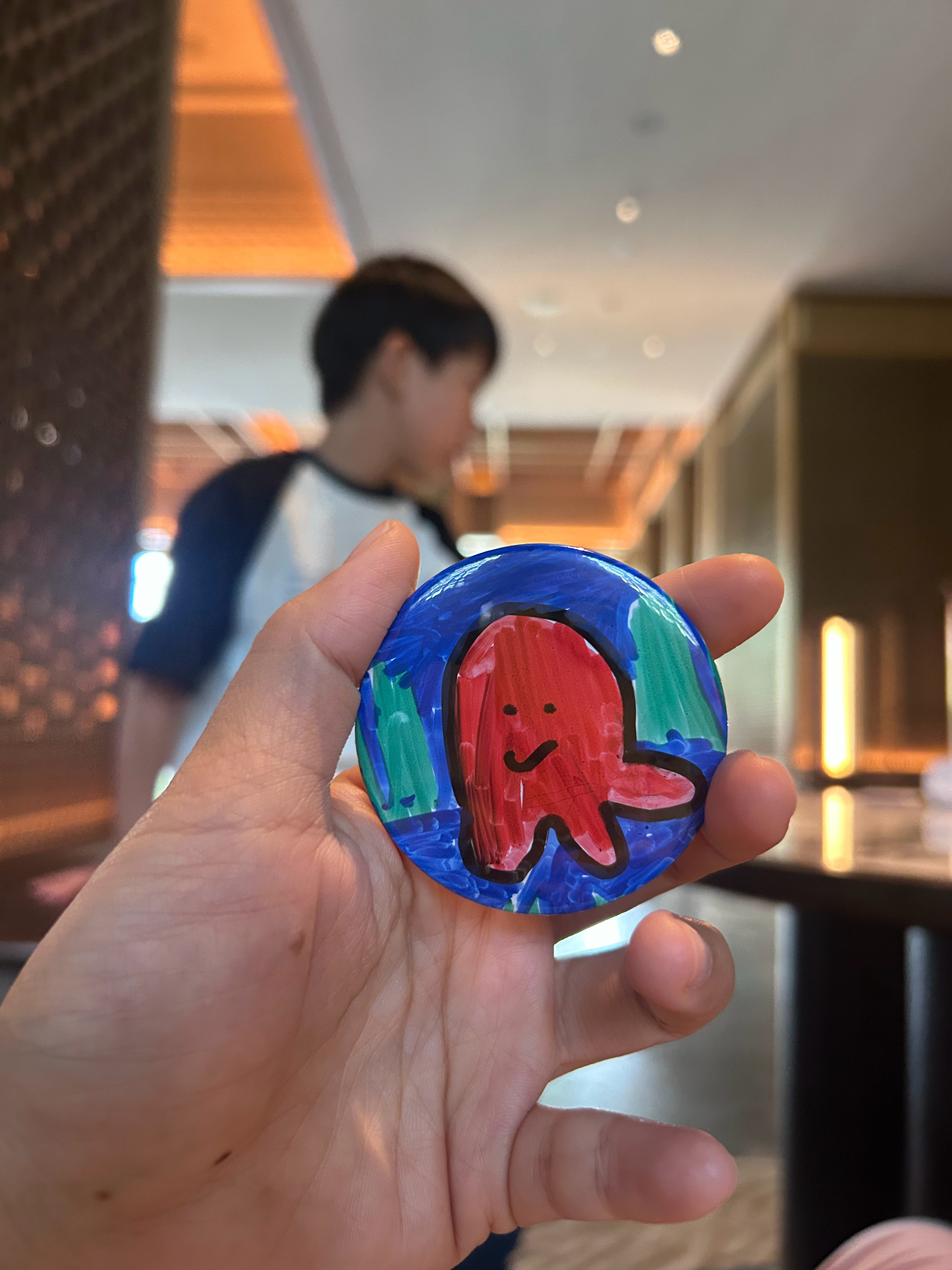 如果你没养过墩这样的孩子我真是没法儿跟你说清楚这种孩子看着乖巧，里边儿坑有夺大：