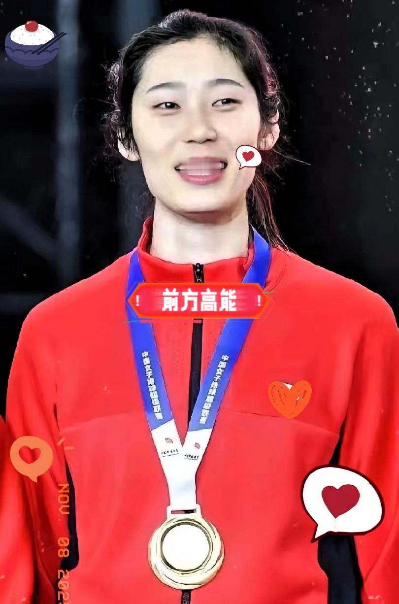 果然被猜中了！朱婷赛后拒采访哪是耍脾气，这波清醒操作太圈粉！总有人瞎猜她是心